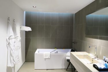 インターコンチネンタル マルタ ジュニアスイート宿泊記その３ バスルーム（マルタ旅行2016 その21）