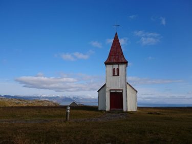 スナイフェルネス半島一周 ヘルナル教会 Hellnar Church と フョールフーシズカフェ Fjoruhusid のフィッシュスープ そして Djupalonssandur Beach（アイスランド旅行2018 その42）
