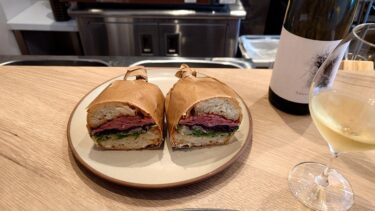 【円山公園】サンドイッチとワイン 憂鬱な木曜日（札幌グルメ47）