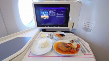タイ航空ビジネスクラス 大阪関西＞バンコク TG673便 搭乗記（バンコク旅行2023年8月 その2）