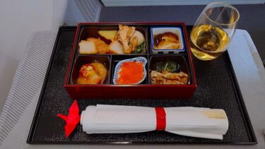 JAL759便ビジネスクラス 成田→ホーチミンシティの日本料理 銀座「蓮 三四七」の機内食（ベトナム フーコック島旅行 その4)