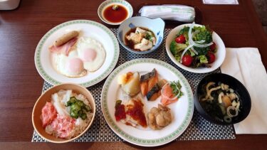 ANAクラウンプラザホテル千歳での朝食と近くのイオンでの食事について（2025年5月）