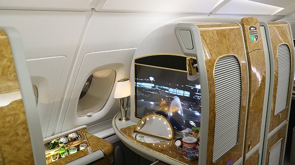 ファーストクラスで備品泥棒が頻発しているらしい？ | 旅する生活